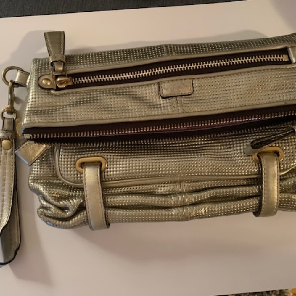 Metallic Coach Clutch